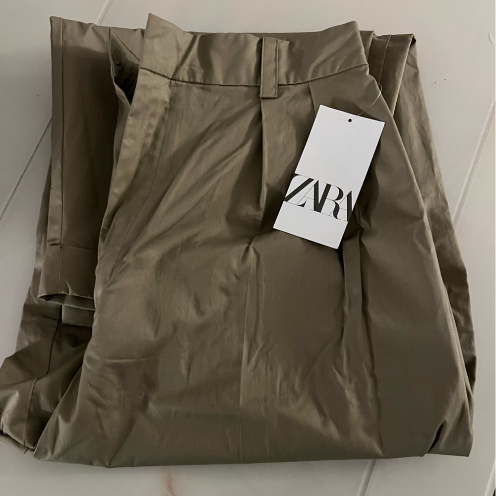 Zara High waisted pleated baggy trousers